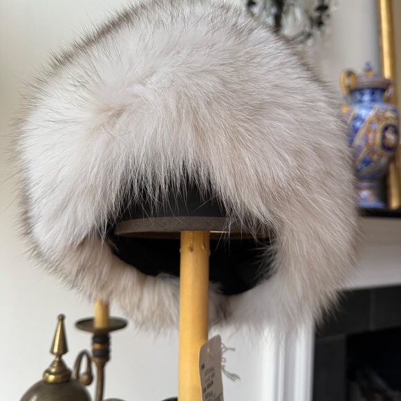 natural Norwegian blue fox hat and muff small size main image 4